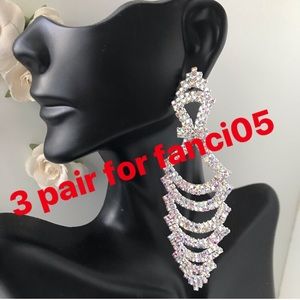 Bundle of 3 pair earrings